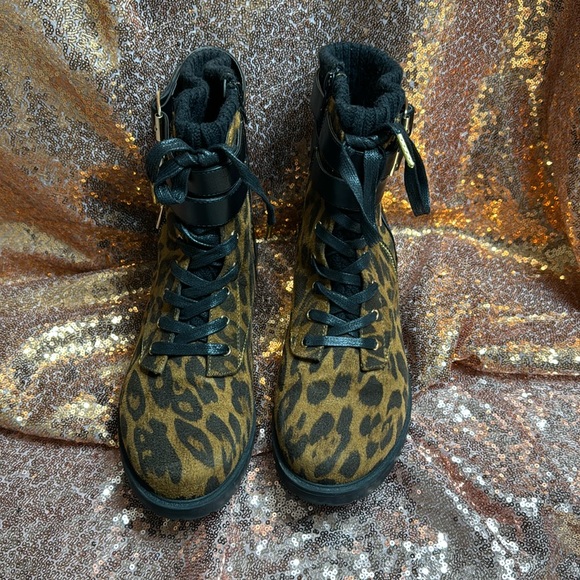 Combat boots - Picture 1 of 2